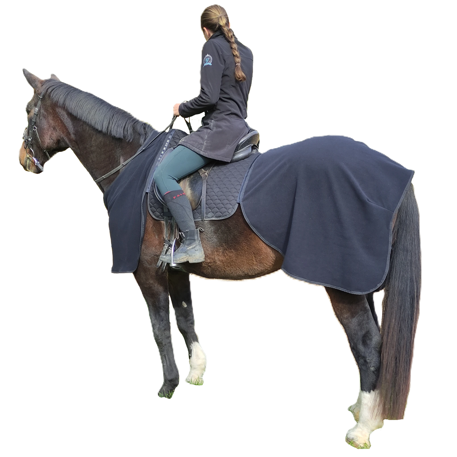 Schwarze Fleece Abschwitzdeck. Modulares System von die Reitdecke mit Reissverschluss – schützt das Pferd beim Ausreiten, hält warm und sitzt perfekt.